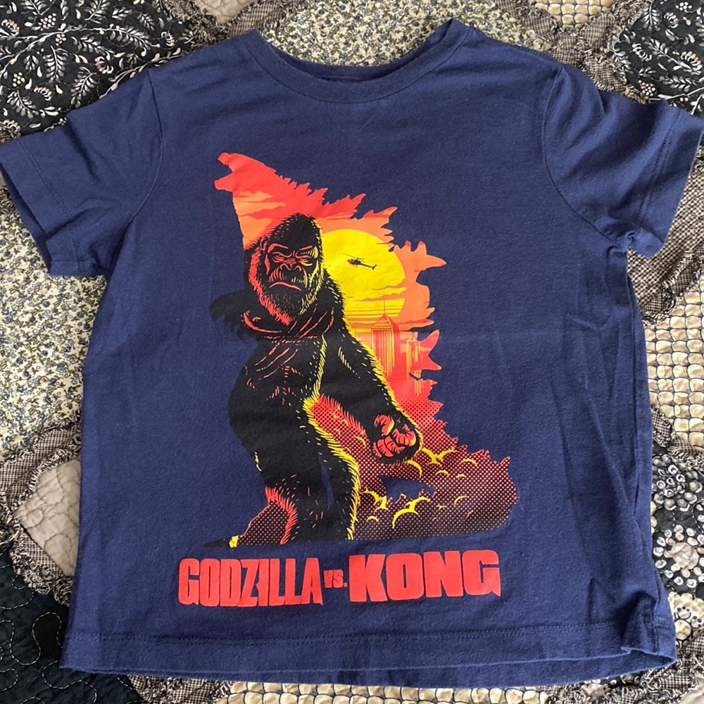 Godzilla vs Kong tee